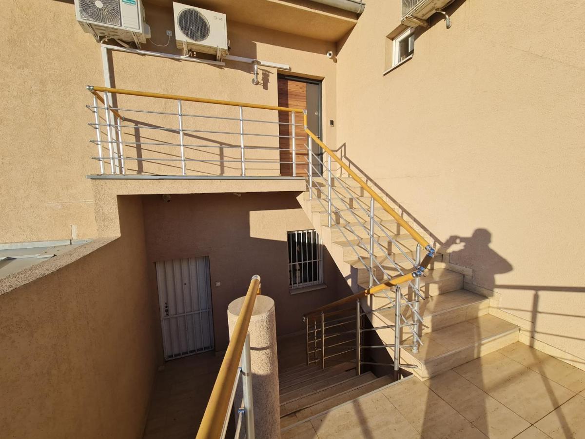 Airport Molko Apartments Surčin Eksteriør bilde