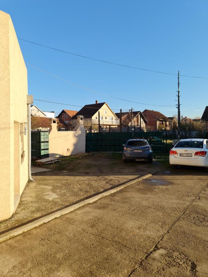 Airport Molko Apartments Surčin Eksteriør bilde