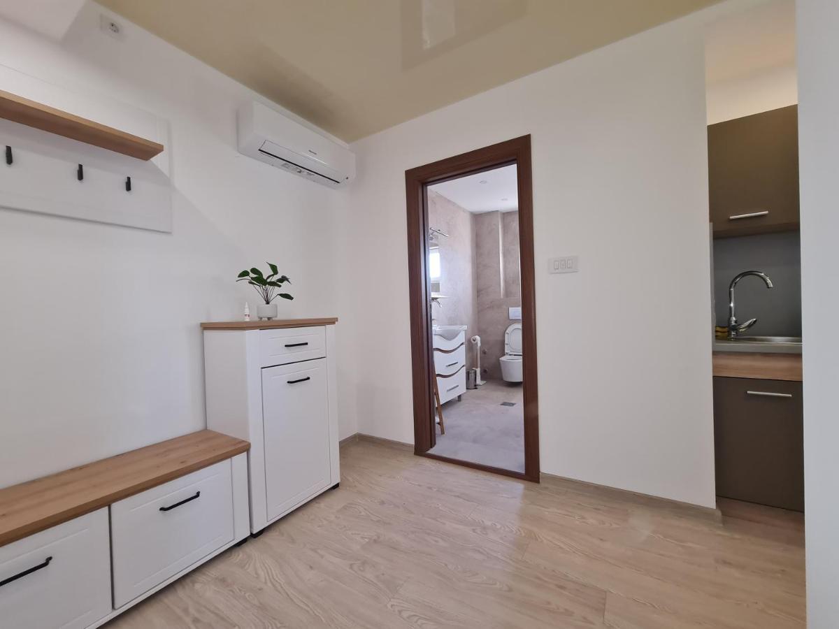 Airport Molko Apartments Surčin Eksteriør bilde