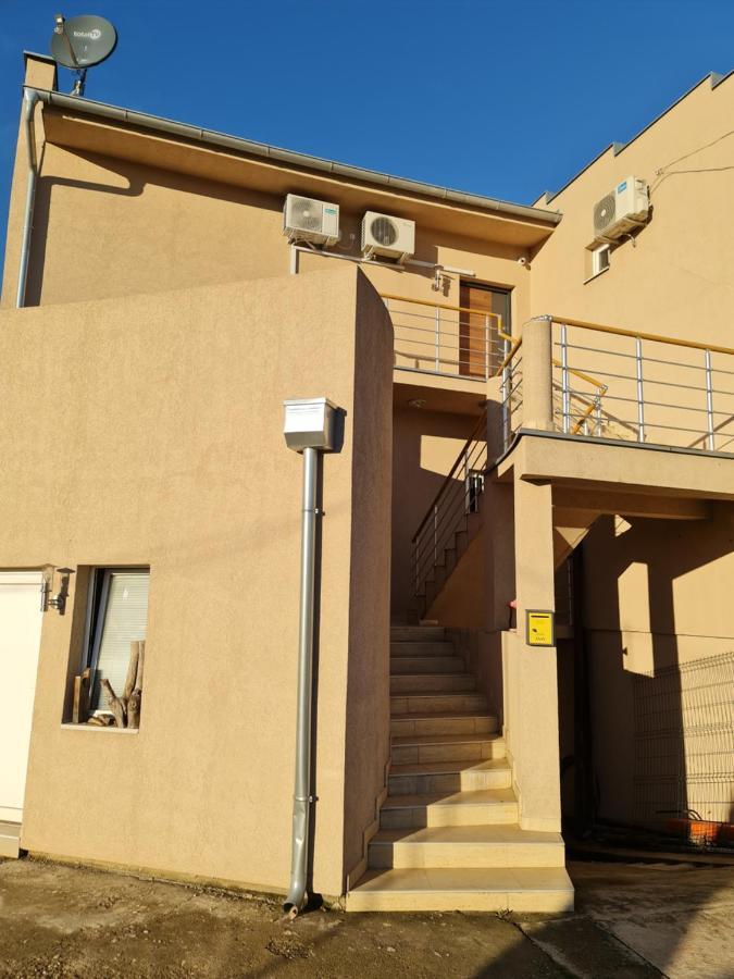 Airport Molko Apartments Surčin Eksteriør bilde
